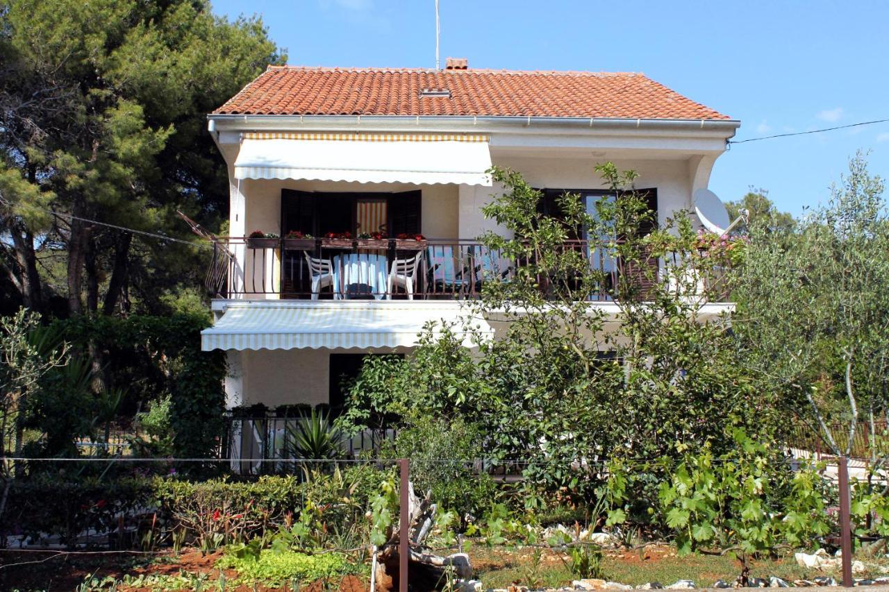 Apartments By The Sea Brgulje, Molat - 6241 Eksteriør bilde