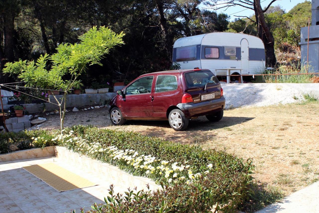 Apartments By The Sea Brgulje, Molat - 6241 Eksteriør bilde